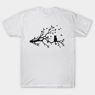 Cat sitting on tree T-Shirt